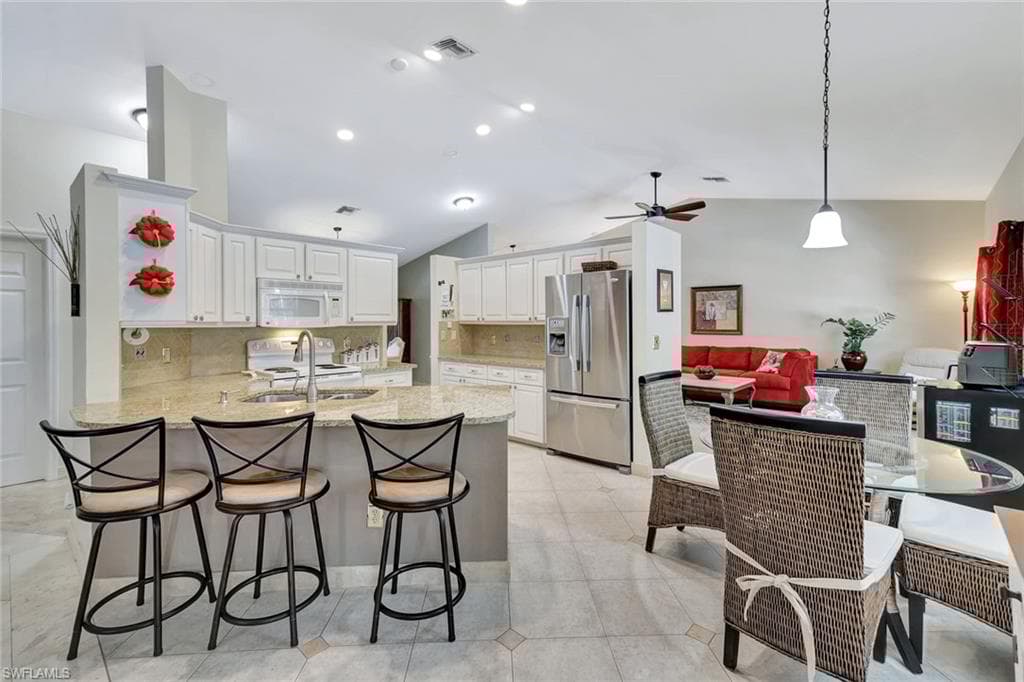 630 Saint Andrews Blvd, Naples, FL 34113-9
