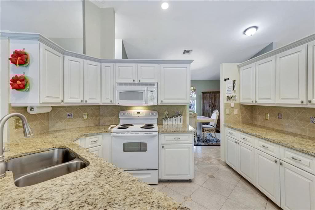630 Saint Andrews Blvd, Naples, FL 34113-11
