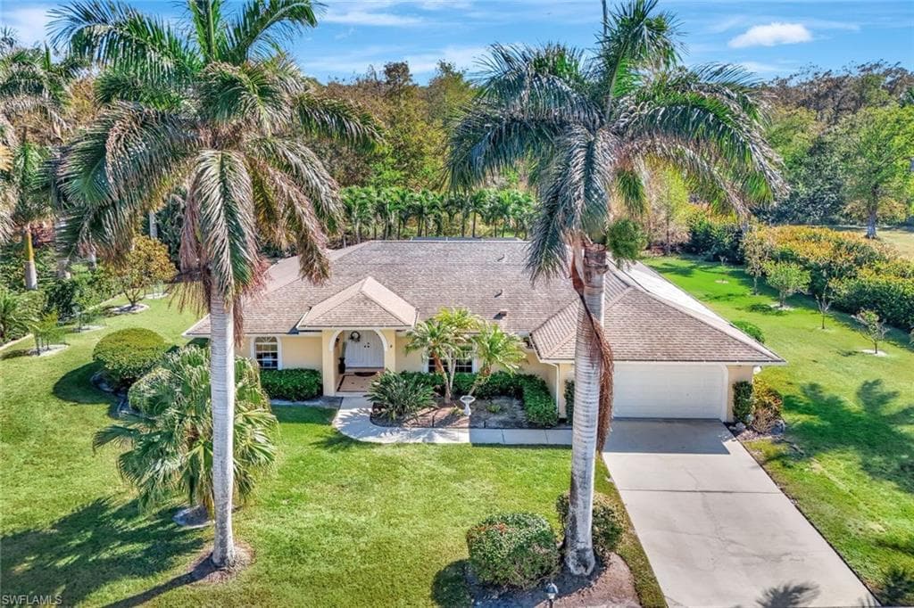 630 Saint Andrews Blvd, Naples, FL 34113-4