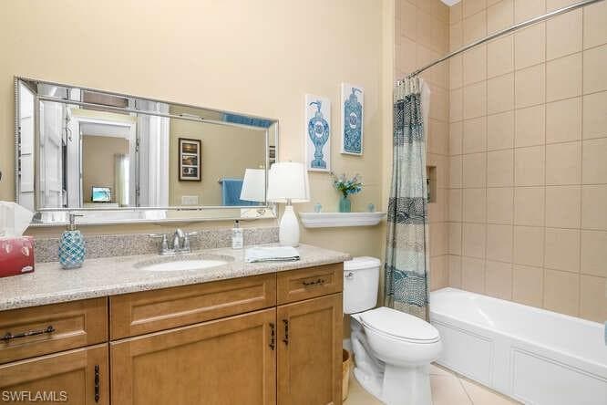 7003 Dominica Dr, Naples, FL 34113-16