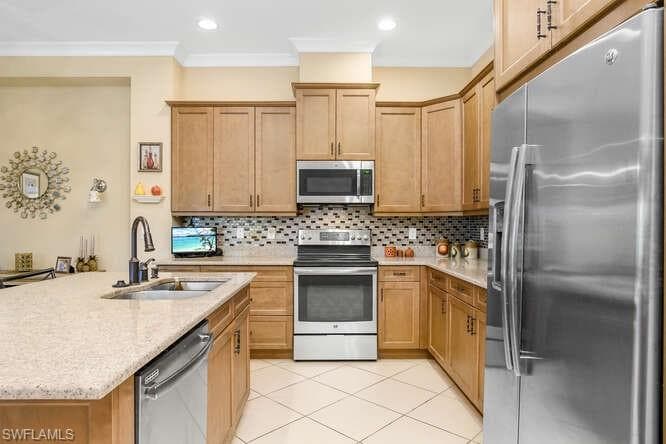 7003 Dominica Dr, Naples, FL 34113-23