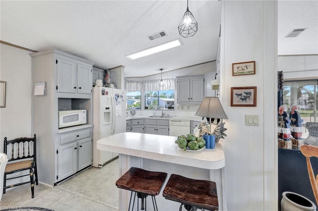 1753 Beverly Dr, Naples, FL 34114-11