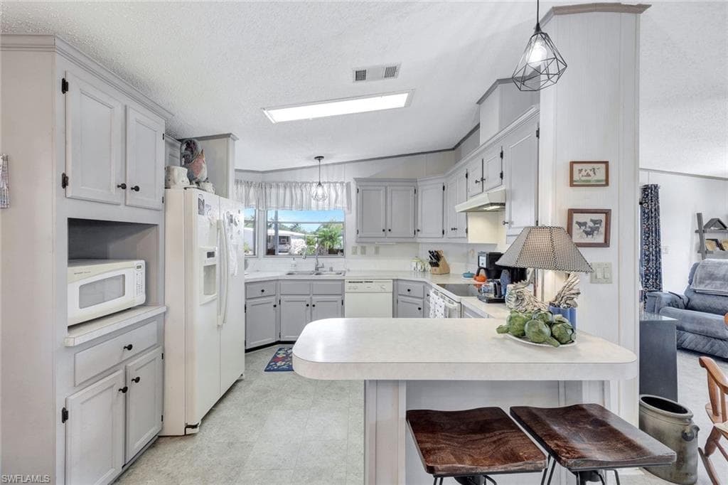1753 Beverly Dr, Naples, FL 34114-12