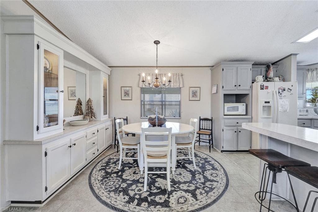 1753 Beverly Dr, Naples, FL 34114-13