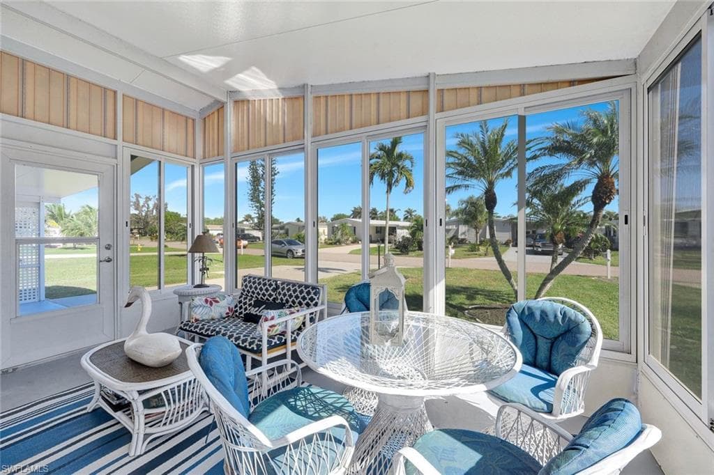 1753 Beverly Dr, Naples, FL 34114-24