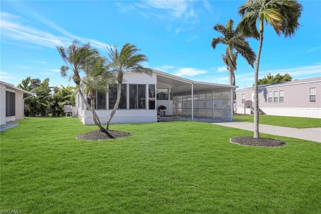 1753 Beverly Dr, Naples, FL 34114-4