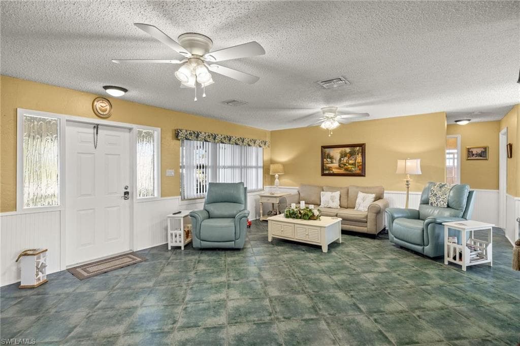 12911 Iona Rd, Fort Myers, FL 33908-5