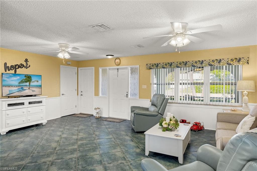 12911 Iona Rd, Fort Myers, FL 33908-6