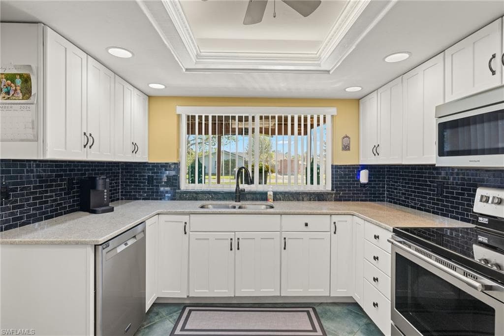 12911 Iona Rd, Fort Myers, FL 33908-7