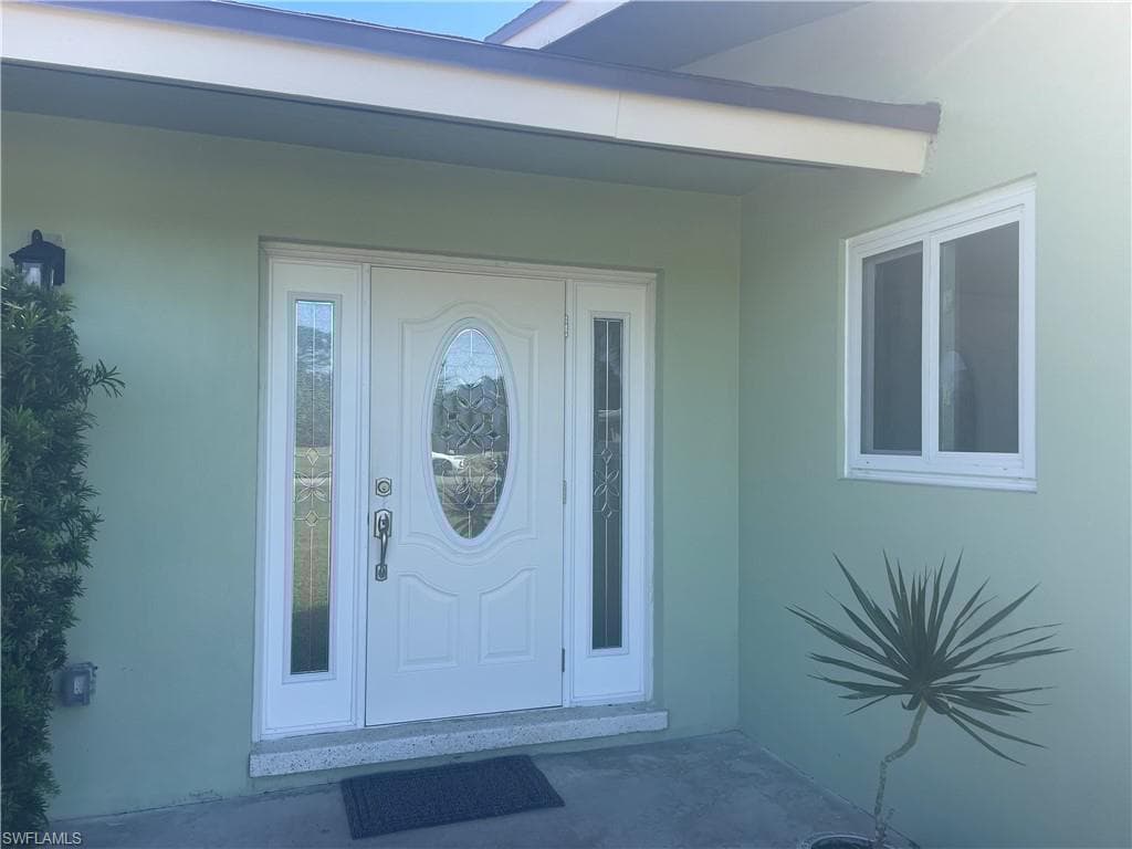 17100 Lake Dr, North Fort Myers, FL 33917-23