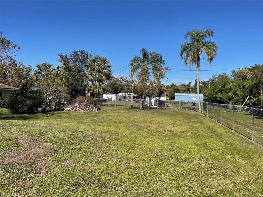 17100 Lake Dr, North Fort Myers, FL 33917-31