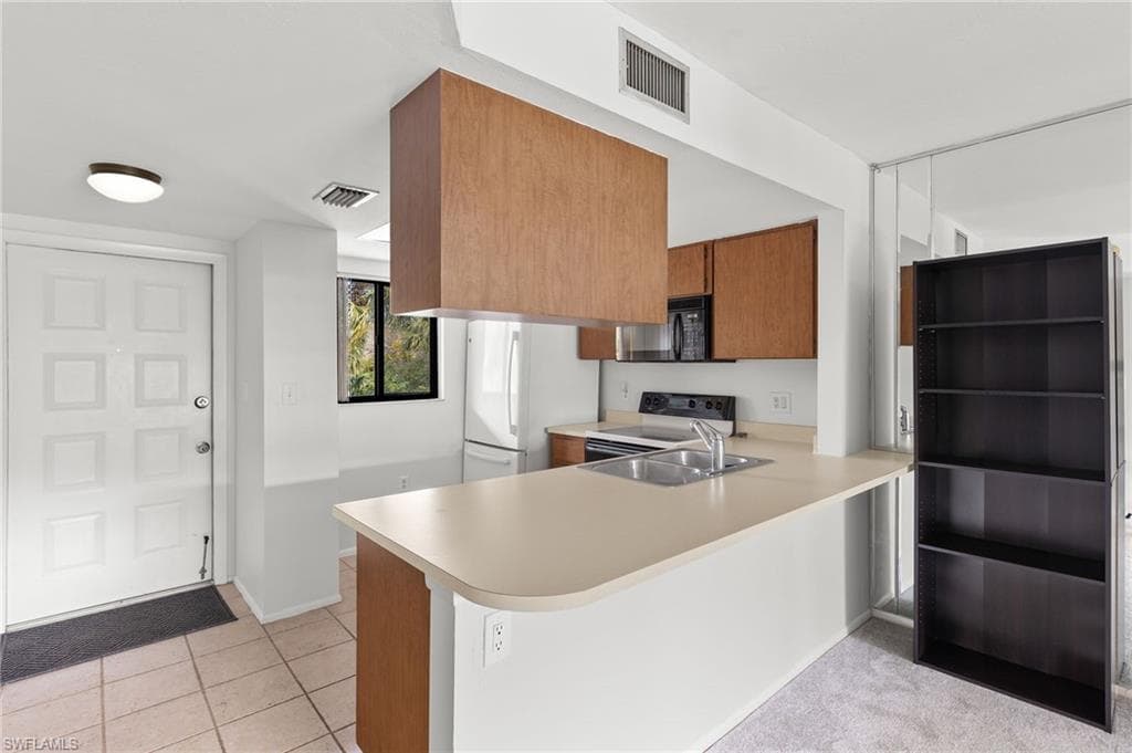 1231 Barrett Rd 1005, North Fort Myers, FL 33903-7