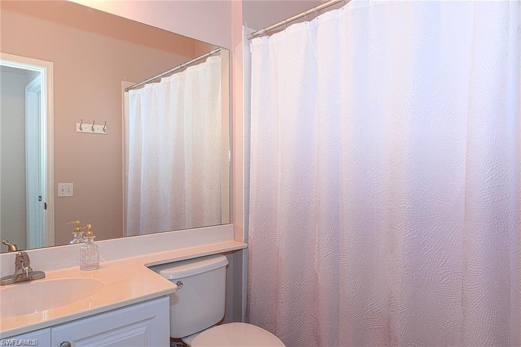 4970 Deerfield Way F-203, Naples, FL 34110-17