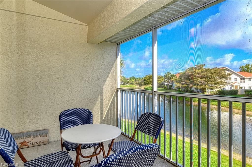 4970 Deerfield Way F-203, Naples, FL 34110-19