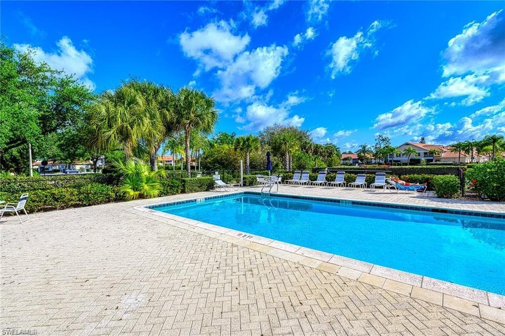 4970 Deerfield Way F-203, Naples, FL 34110-21