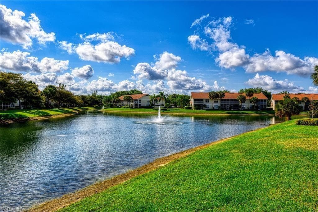 4970 Deerfield Way F-203, Naples, FL 34110-23