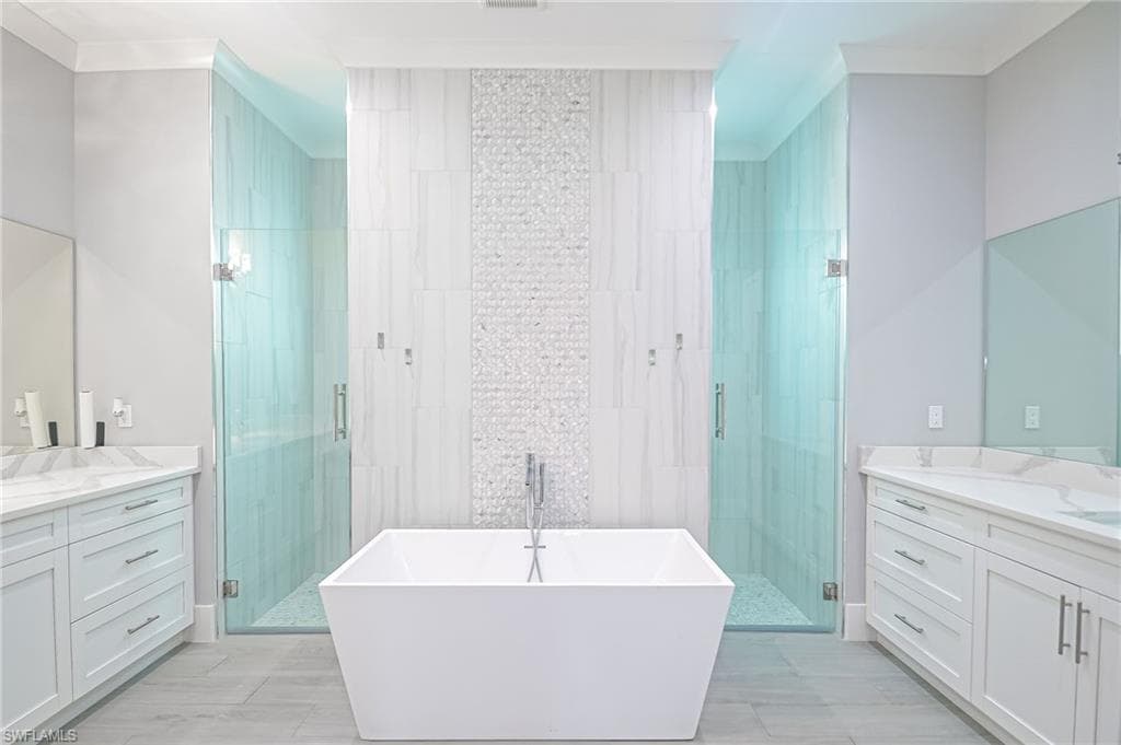 505 7th St NW, Naples, FL 34120-13