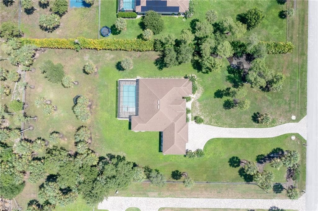505 7th St NW, Naples, FL 34120-35