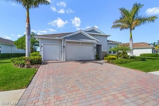 14539 Kelson Cir, Naples, FL 34114-4