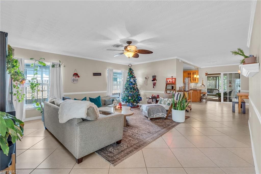 726 109th Ave N, Naples, FL 34108-11