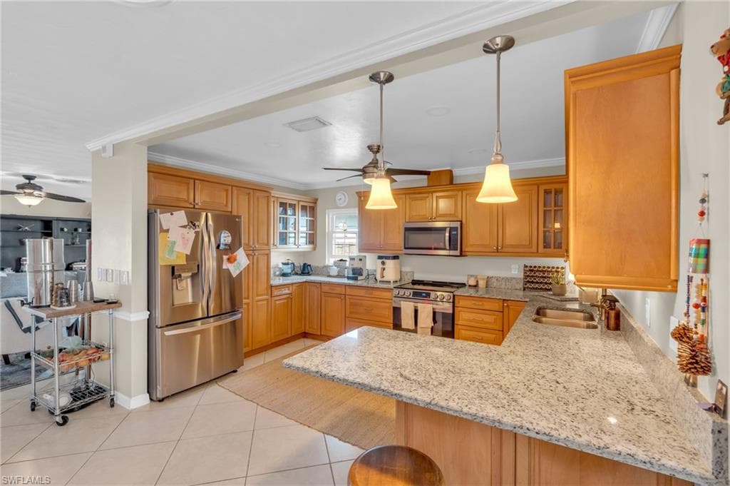 726 109th Ave N, Naples, FL 34108-17
