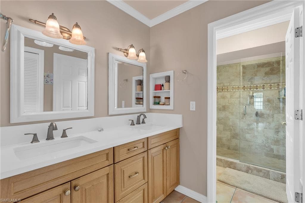 726 109th Ave N, Naples, FL 34108-25