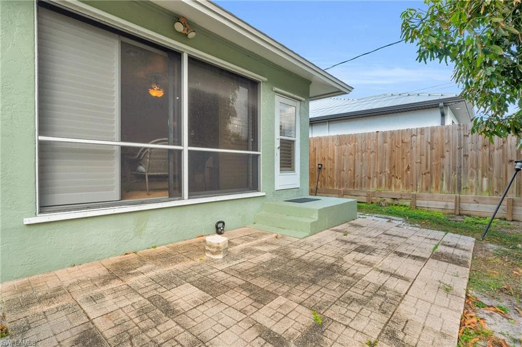 726 109th Ave N, Naples, FL 34108-36