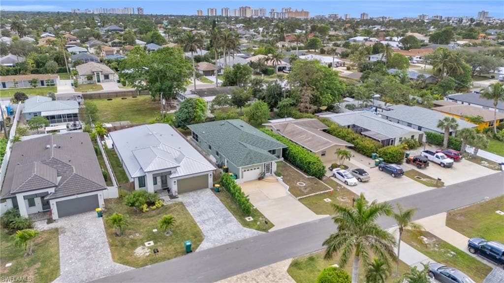 726 109th Ave N, Naples, FL 34108-6