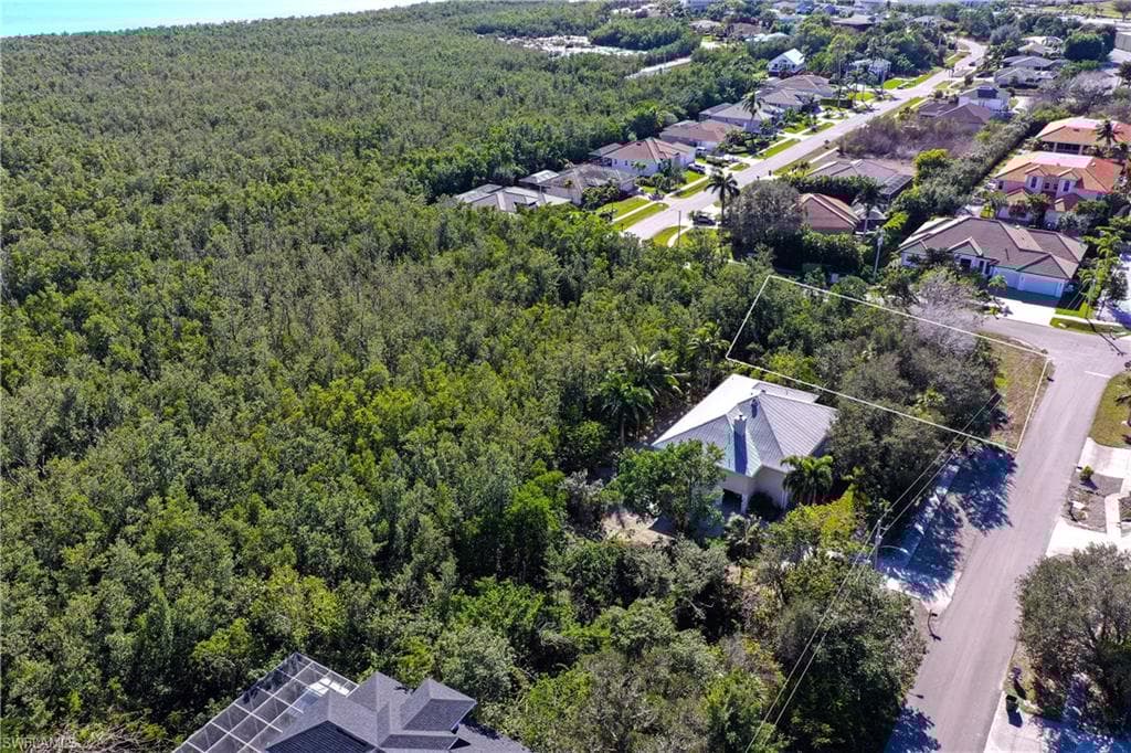 1895 Sheffield Ave, Marco Island, FL 34145-3