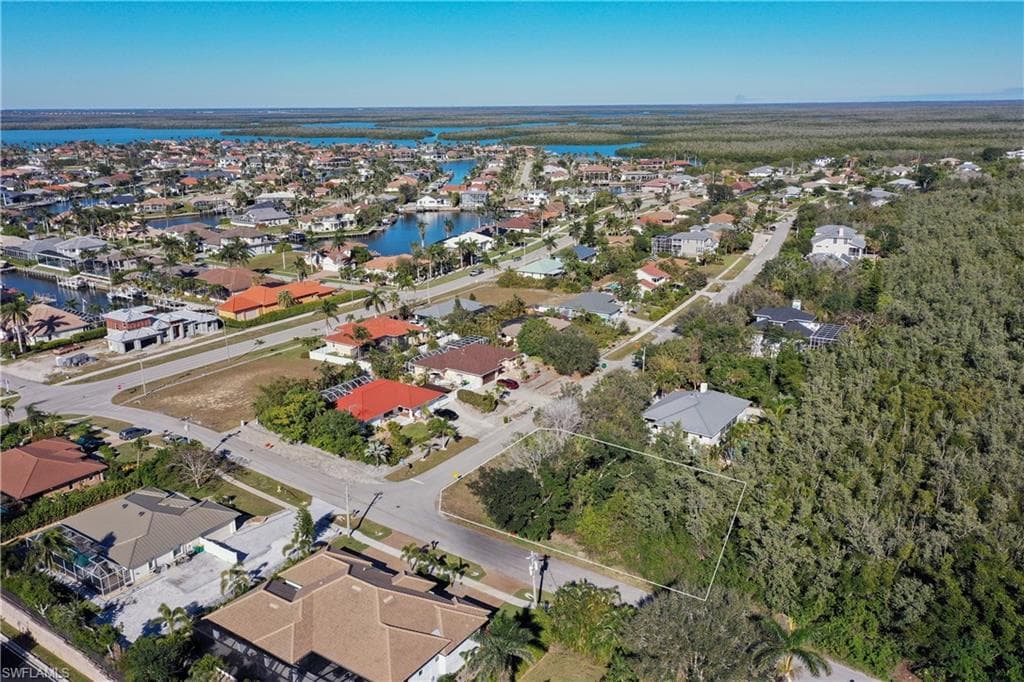 1895 Sheffield Ave, Marco Island, FL 34145-6