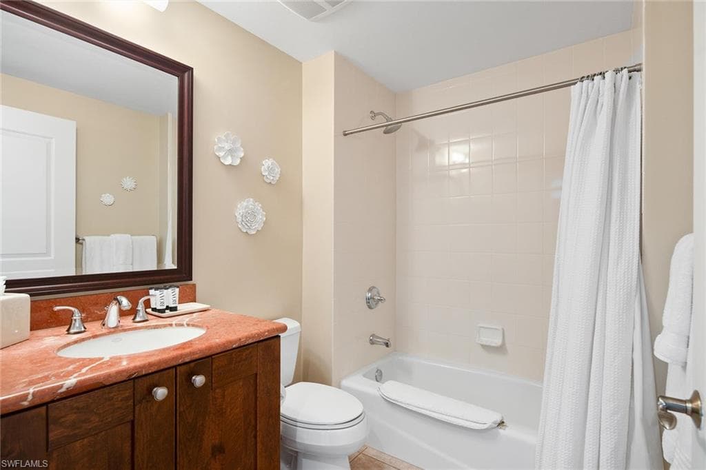 985 Sandpiper St I201, Naples, FL 34102-30