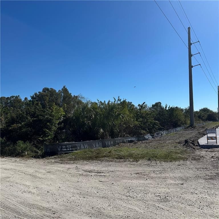 1009 Bell Blvd S, Lehigh Acres, FL 33974-2