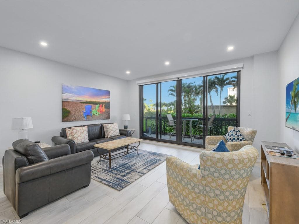 174 Collier Blvd Ph-d, Marco Island, FL 34145-32
