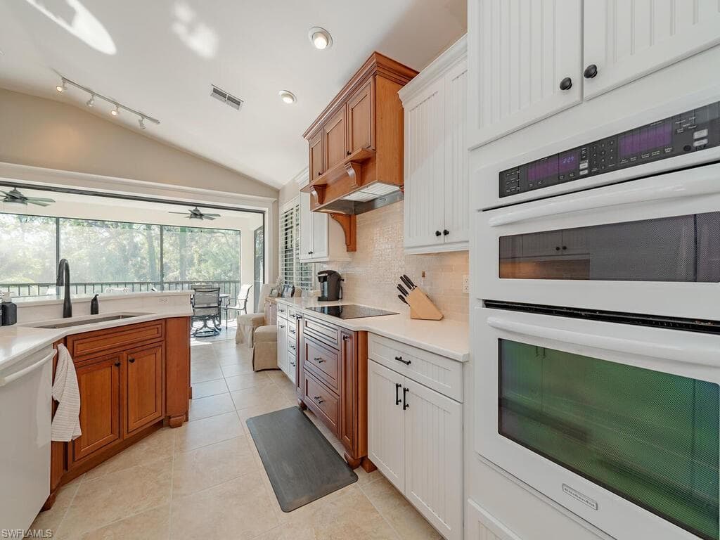 27031 Oakwood Lake Dr 202, Bonita Springs, FL 34134-6