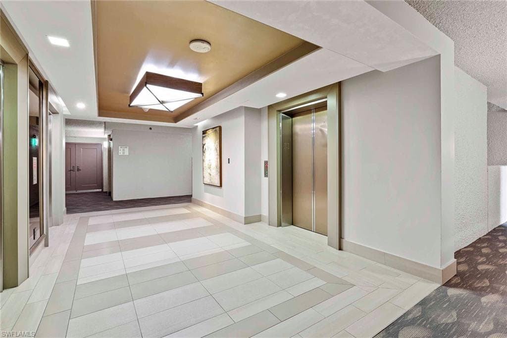 4401 Gulf Shore Blvd N C304, Naples, FL 34103-34