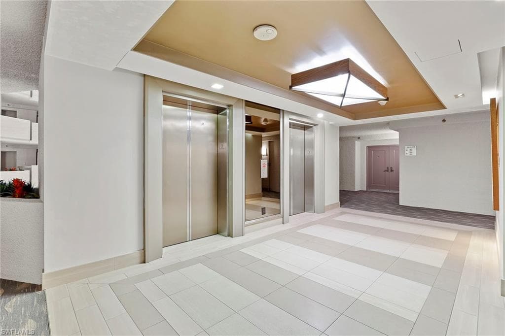 4401 Gulf Shore Blvd N C304, Naples, FL 34103-35