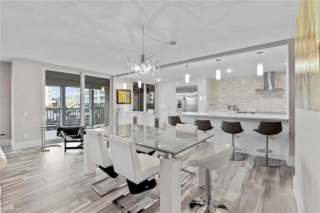 4401 Gulf Shore Blvd N C304, Naples, FL 34103-8