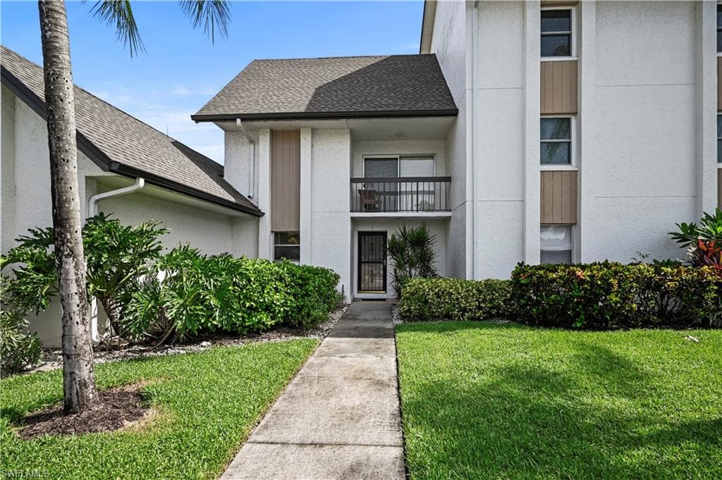 1510 Imperial Golf Course Blvd 111, Naples, FL 34110-23