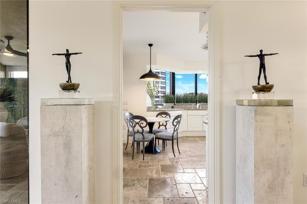 6597 Nicholas Blvd 306, Naples, FL 34108-18
