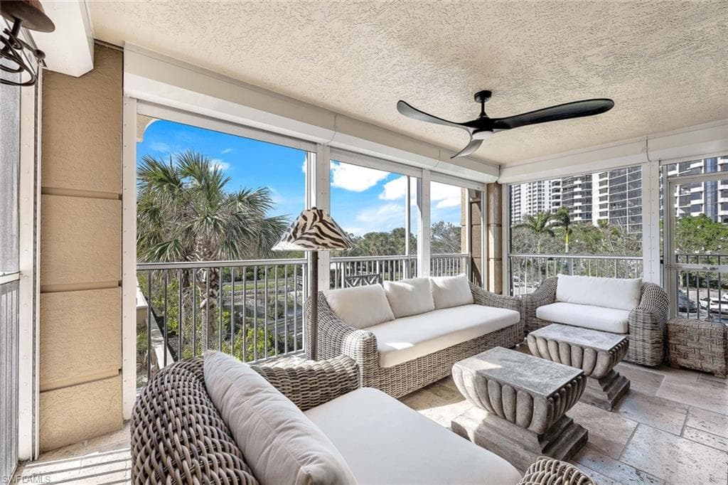 6597 Nicholas Blvd 306, Naples, FL 34108-23