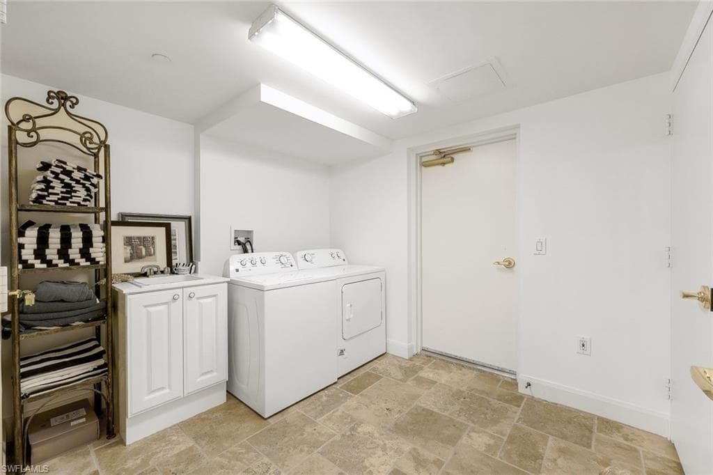 6597 Nicholas Blvd 306, Naples, FL 34108-31