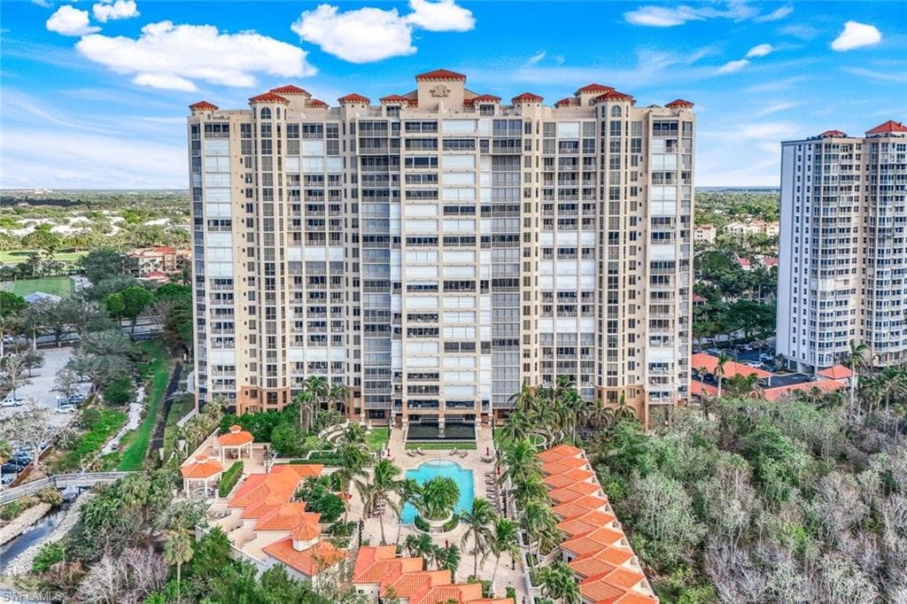 6597 Nicholas Blvd 306, Naples, FL 34108-34