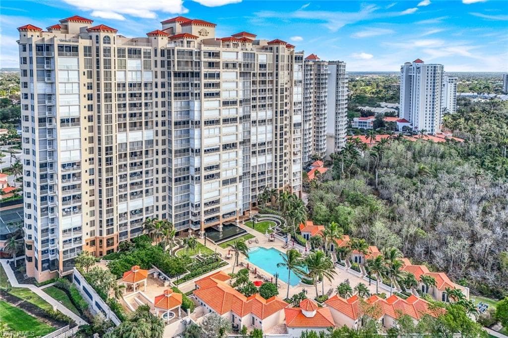 6597 Nicholas Blvd 306, Naples, FL 34108-36