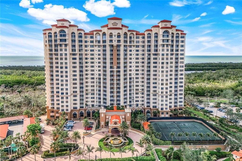 6597 Nicholas Blvd 306, Naples, FL 34108-39