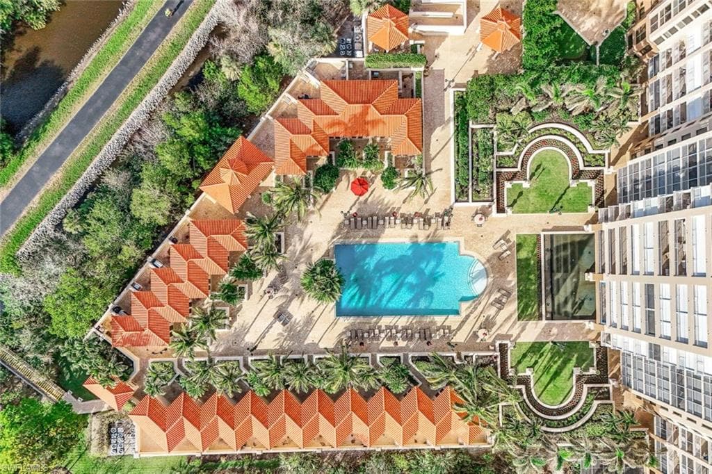 6597 Nicholas Blvd 306, Naples, FL 34108-40