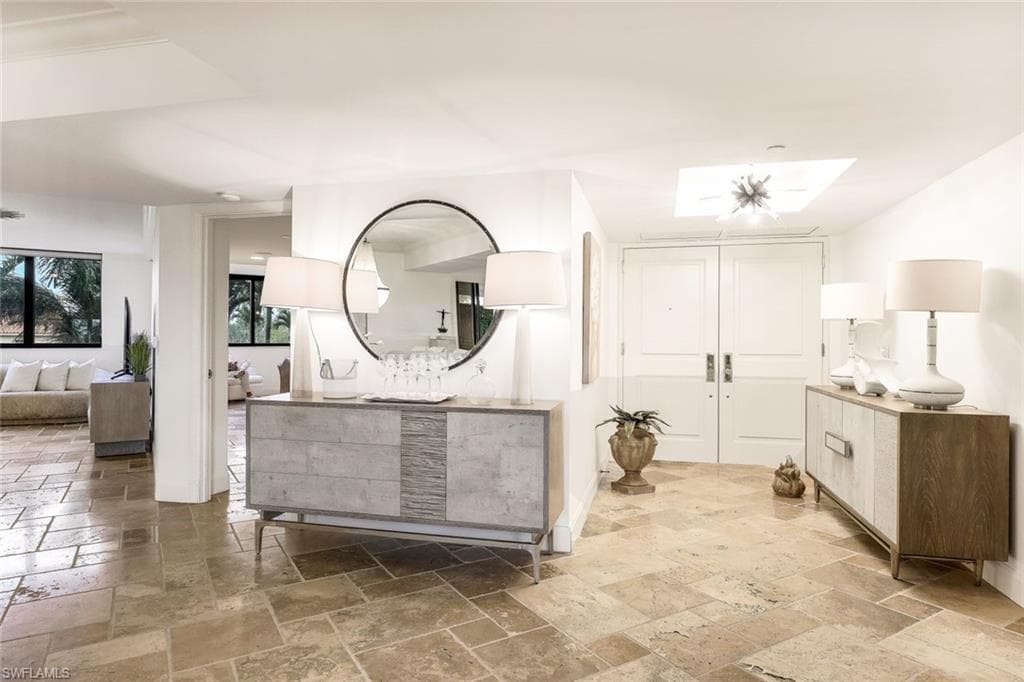 6597 Nicholas Blvd 306, Naples, FL 34108-6