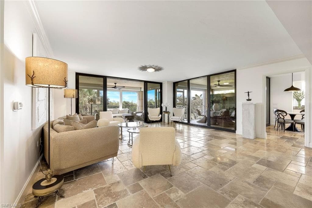 6597 Nicholas Blvd 306, Naples, FL 34108-7