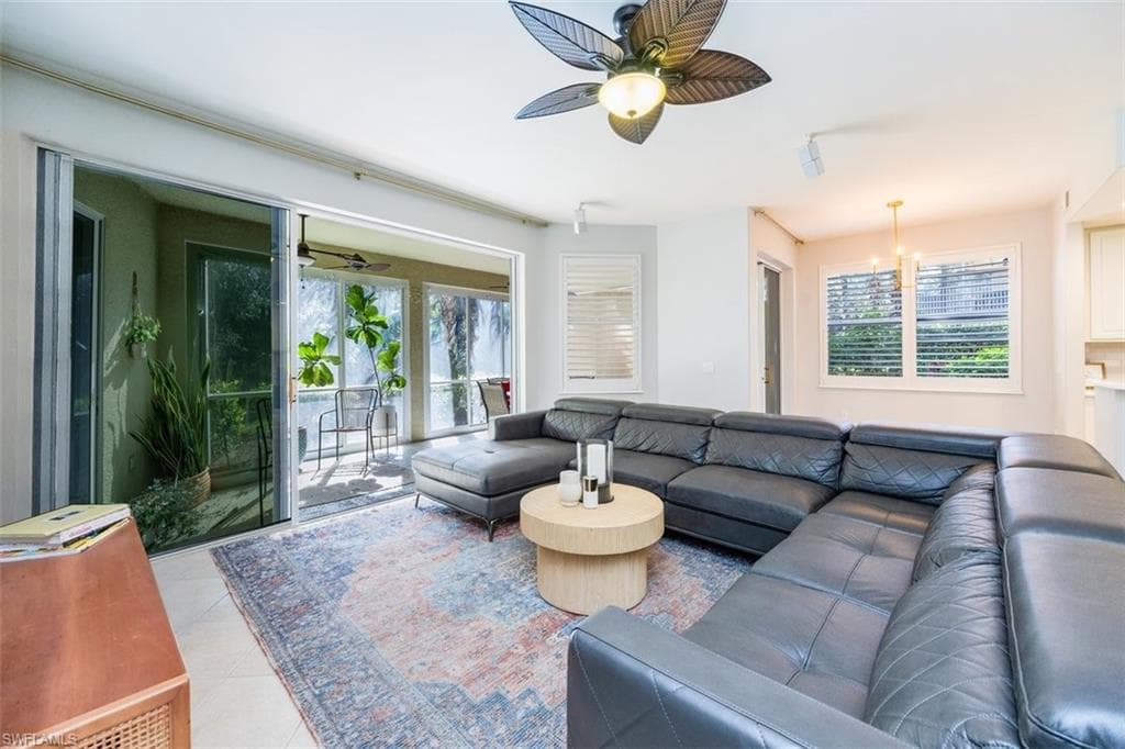 1786 Tarpon Bay Dr S 102, Naples, FL 34119-8