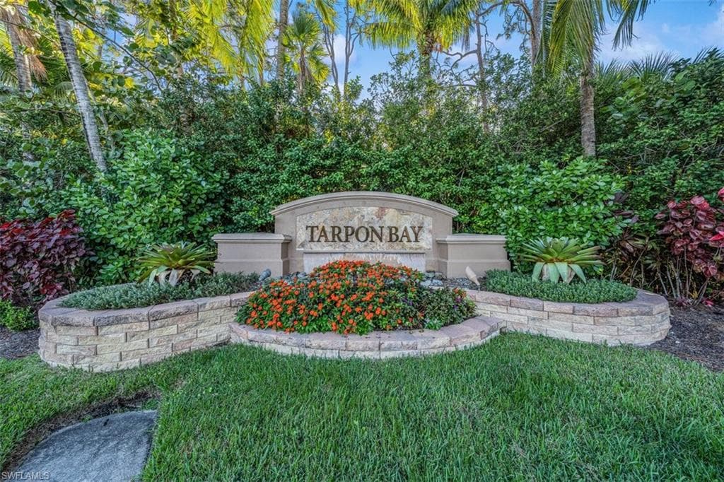 1786 Tarpon Bay Dr S 102, Naples, FL 34119-20