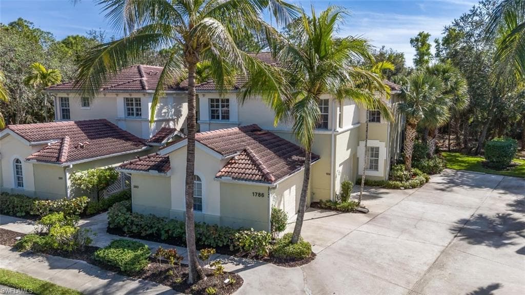1786 Tarpon Bay Dr S 102, Naples, FL 34119-6